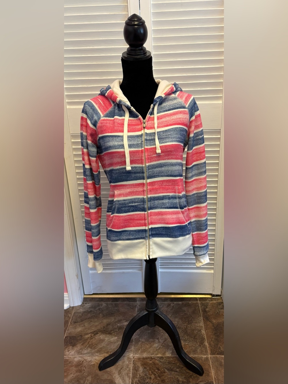 ✨✨Bluenotes Striped Zip-Up Hoodie